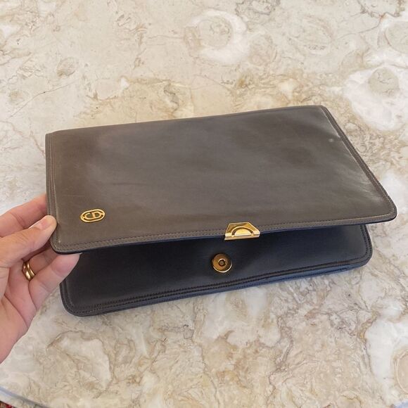 Vintage Bally Leather Clutch Bag - Picture 3 of 15